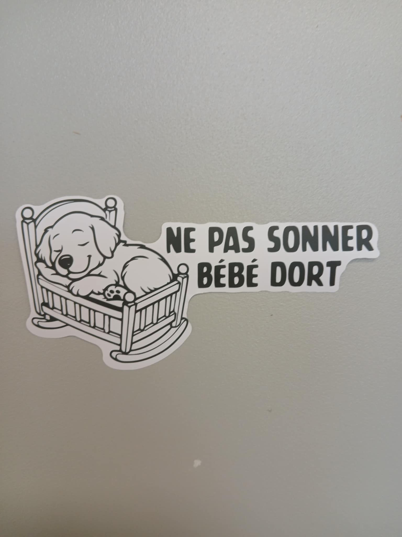 Autocollant "Ne pas sonner – Bébé dort" – Golden Retriever
