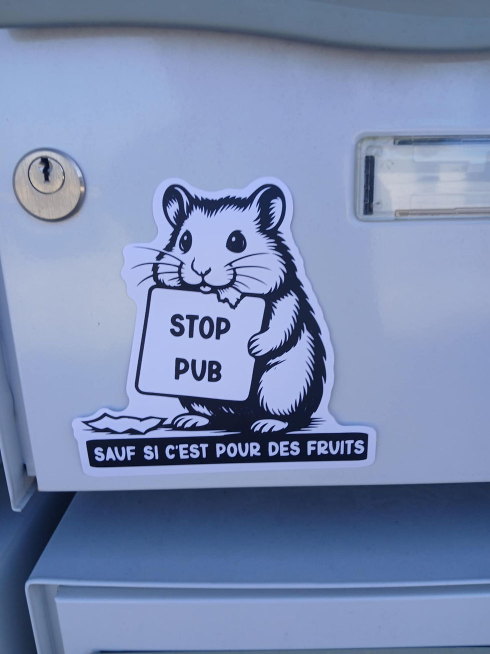 Miniature : Autocollant Stop Pub Hamster