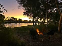 Old Police Station waterhole -Iytwelepenty_Davenport NP