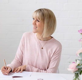 Virtual Assistant making notes