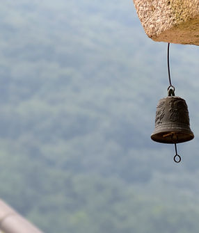 Hanging temple bell