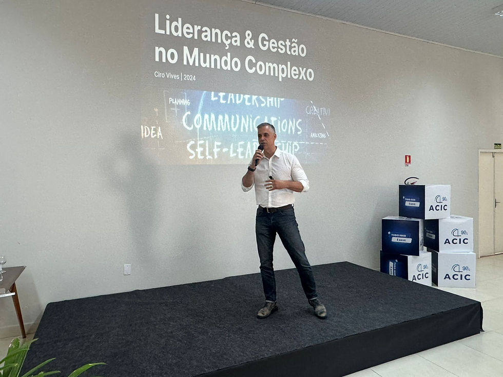 O tema central do encontro foi “Liderança e Gestão no Mundo Complexo”, abordado em palestra ministrada por Ciro Vives, gerente regional do SEBRAE RS – Regional Sul.