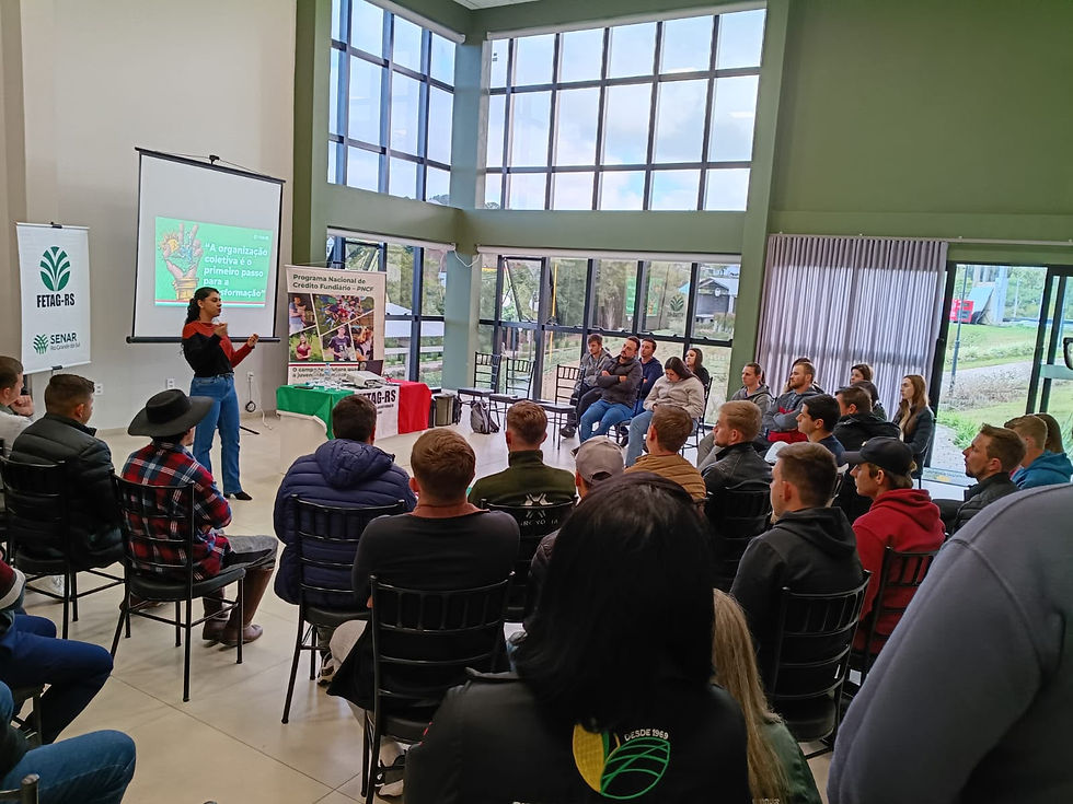A sucessão rural e o protagonismo das novas gerações no campo ganharam destaque em um encontro regional realizado no Centro de Eventos do Sindicato dos Trabalhadores Agricultores Familiares (STAF) de Dom Feliciano.