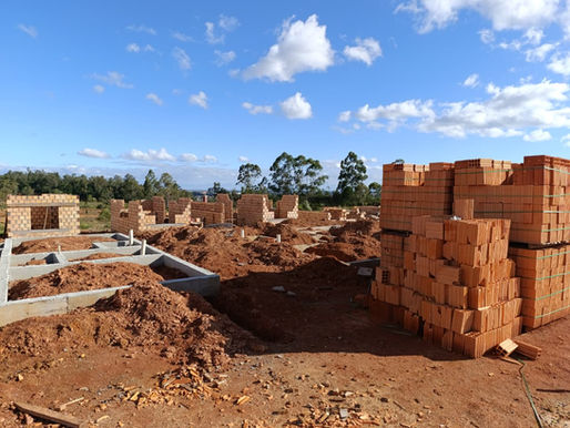 A modernização da infraestrutura urbana e o combate ao déficit habitacional ganham um novo capítulo na Zona Sul do Rio Grande do Sul.
