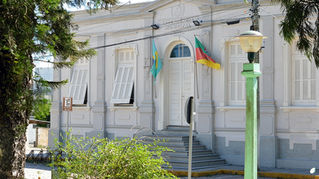 A Câmara Municipal de Camaquã realizou, na noite desta terça-feira, a 52ª Sessão Ordinária da atual legislatura, marcada por importantes pautas voltadas ao desenvolvimento social e à infraestrutura da Zona Sul. 