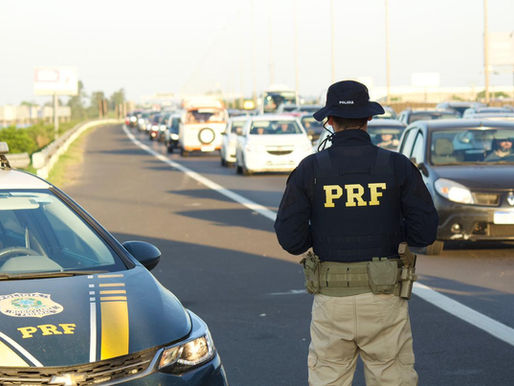 Com a proximidade das celebrações de fim de ano, o fluxo de veículos nas rodovias federais que cortam a Costa Doce do Rio Grande do Sul deve aumentar significativamente. 