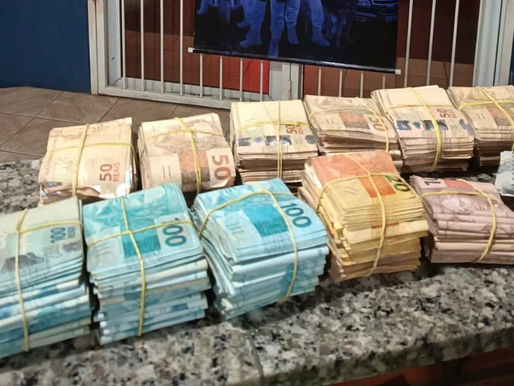 PRF apreende mais de 140 mil reais escondidos em carro de transporte por aplicativo