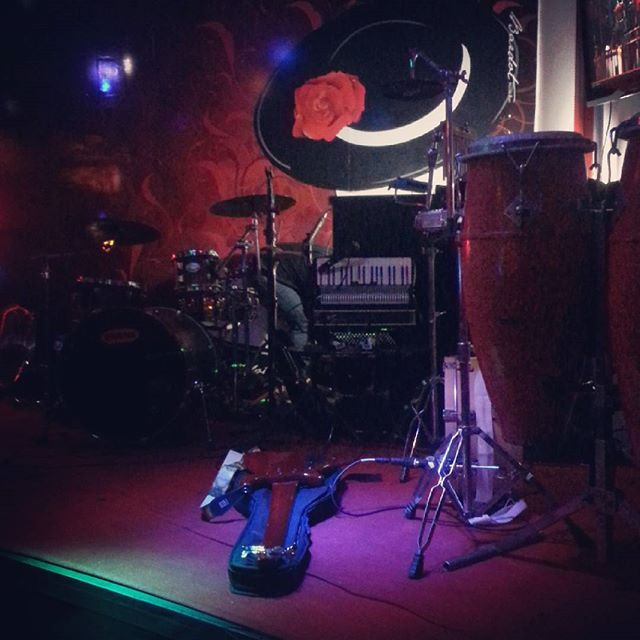 Instagram - Hoje tem Felippe Rodrigues e Banda no Bardot Brasília.jpg