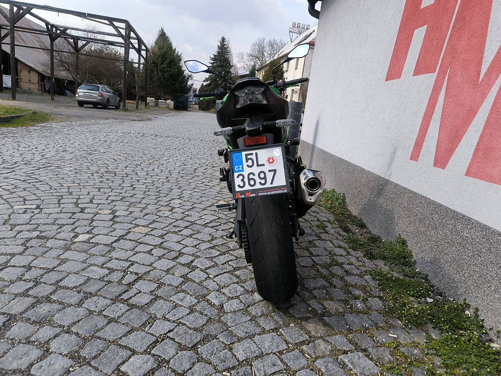 Miniatura: Kawasaki Z 900
