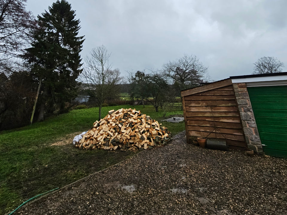 Firewood supplier Hereford log splitting service seasoned logs delivered hardwood firewood IBC load