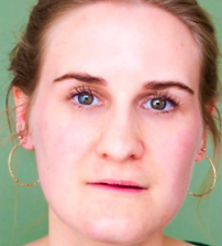 Caroline Headshot.png