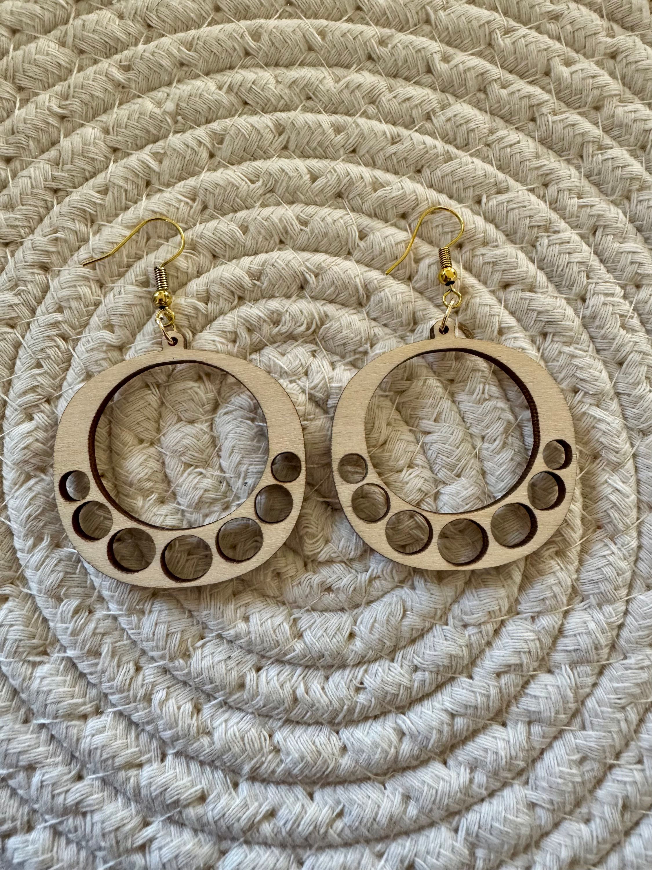 boucles d'oreilles en bois faites mains, artisanales