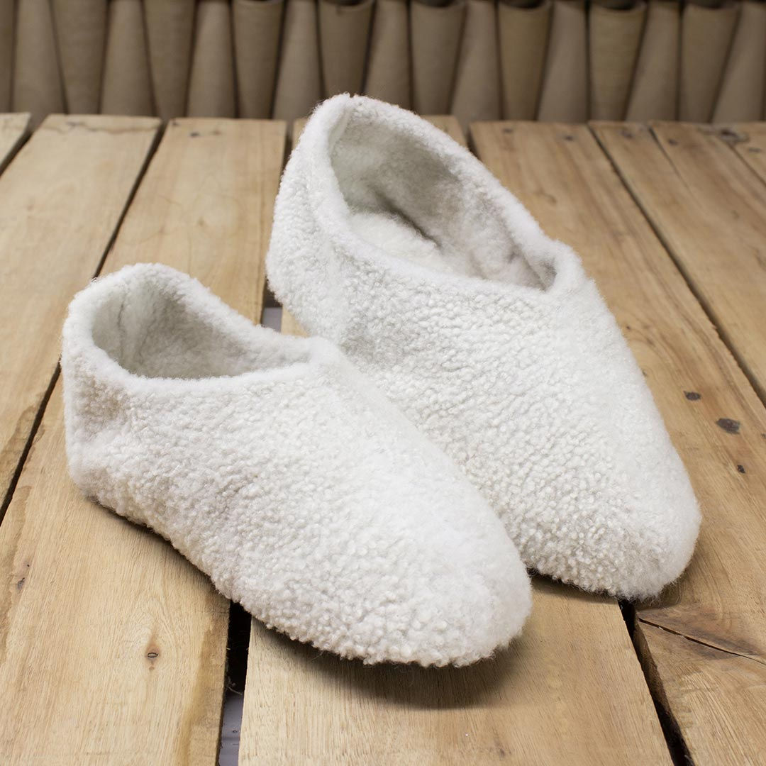 Fluffy Sheepskin Slippers Qaytu Collection