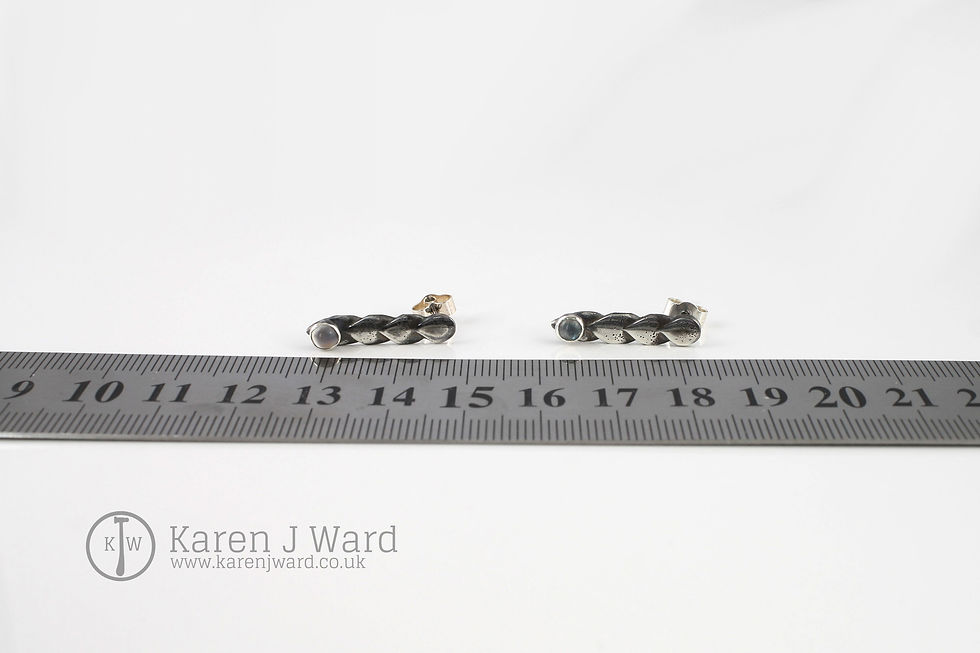 Thumbnail: Dragons tears earrings