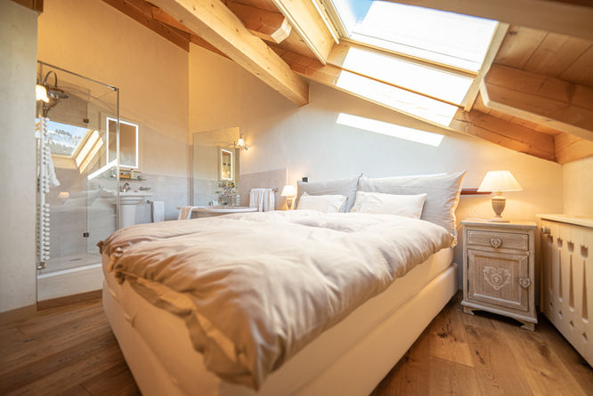 Chouflisbächli Schlafzimmer.jpeg