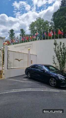 Servicio de chófer privado VTC en Furgonetas y Berlinas. 
One VTC Prestige es su servicio de chófer privado de VTC en Occitania. Le ofrecemos soluciones de transporte para todas sus solicitudes de viaje profesionales o personales, y para todas las distancias en Montpellier, en la región de Occitania, la costa mediterránea y hacia destinos en toda Francia y países europeos vecinos si es necesario. Ponemos a su disposición una flota de Sedanes y Furgonetas.
Somos su socio de excelencia y confianza para todas sus necesidades de viaje. Escuchamos sus necesidades las 24 horas del día, los 7 días de la semana.
