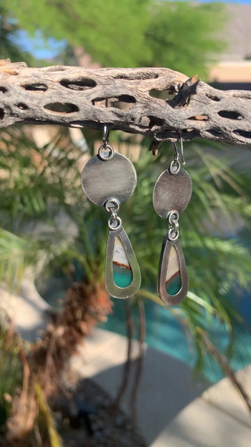 Thumbnail: Surf and Sun Earrings