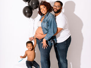 A Fresh Take on Modern Maternity Photography with the Windsor Mill Family -Fun, Stylish, and Timeless – Celebrating Baby #2!