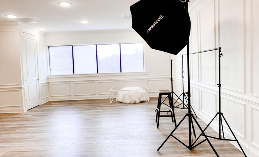 Crystal Tseng Photography studio space_studio photoshoot_Crystal Tseng Photography_family photographer_newborn photographer_maternity photoshoot_baby photoshoot_Portrait Studio_Photo Studio_Ellicott City_Baltimore_Clarksville_Columbia_Maryland_Washington DC
