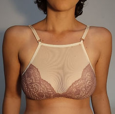 bralette con transparencia.jpg