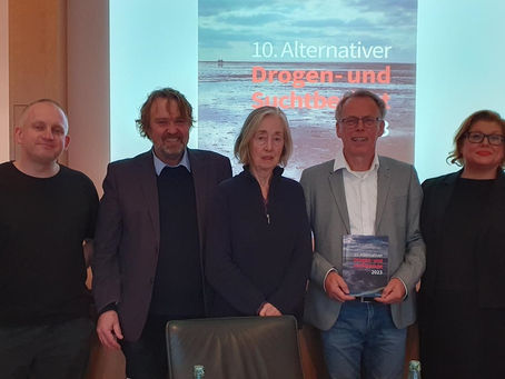 10. Alternativer Drogen- und Suchtbericht 2023