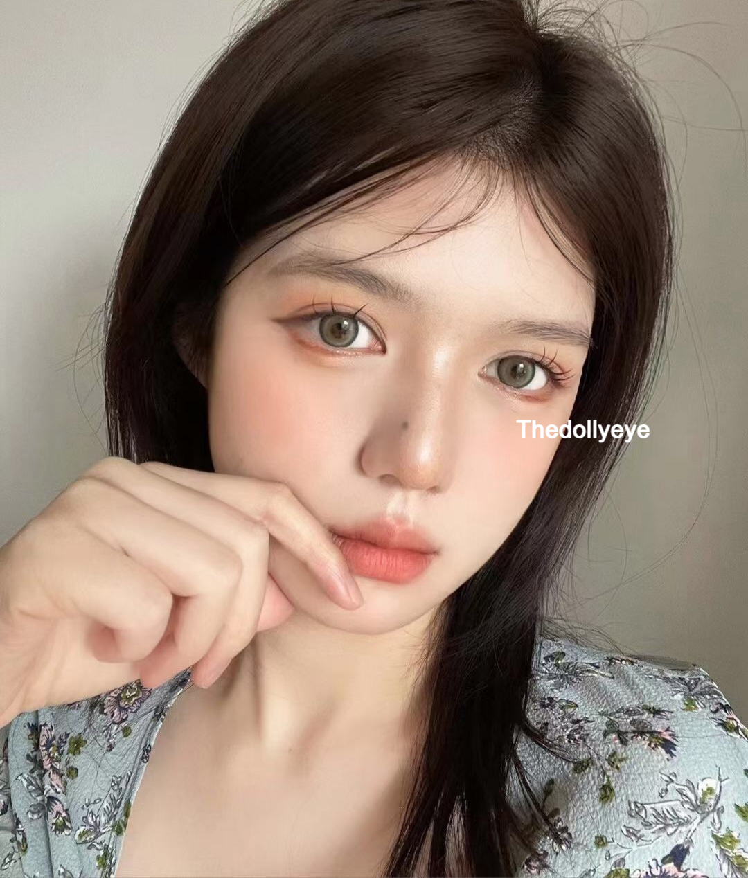 Miu Silvery grey cosmetic contact lens