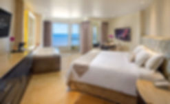 luxurious_superior_oceanfront_room_027c46591f.jpg