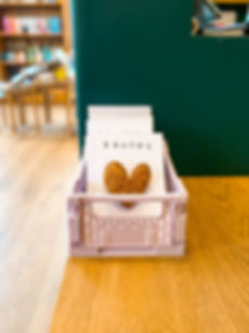 Broche Canelle moumoute marron