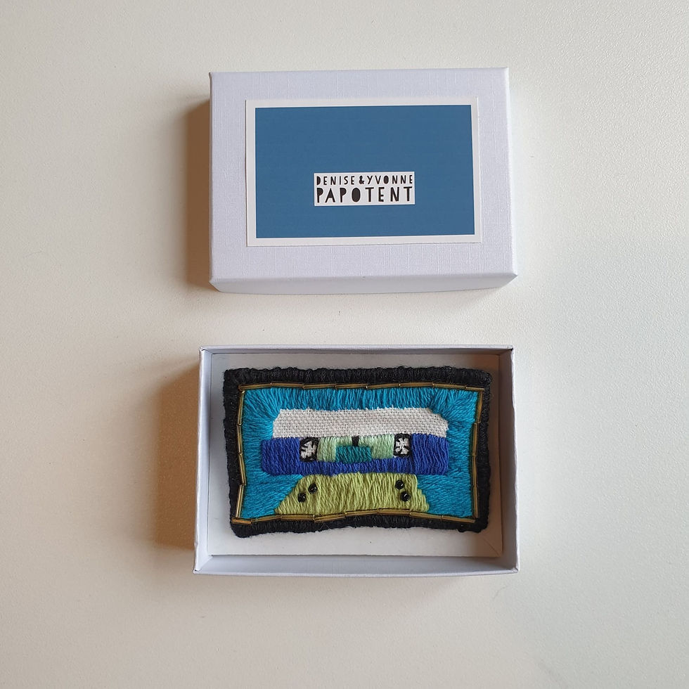 Miniature : Broche Cassette 2