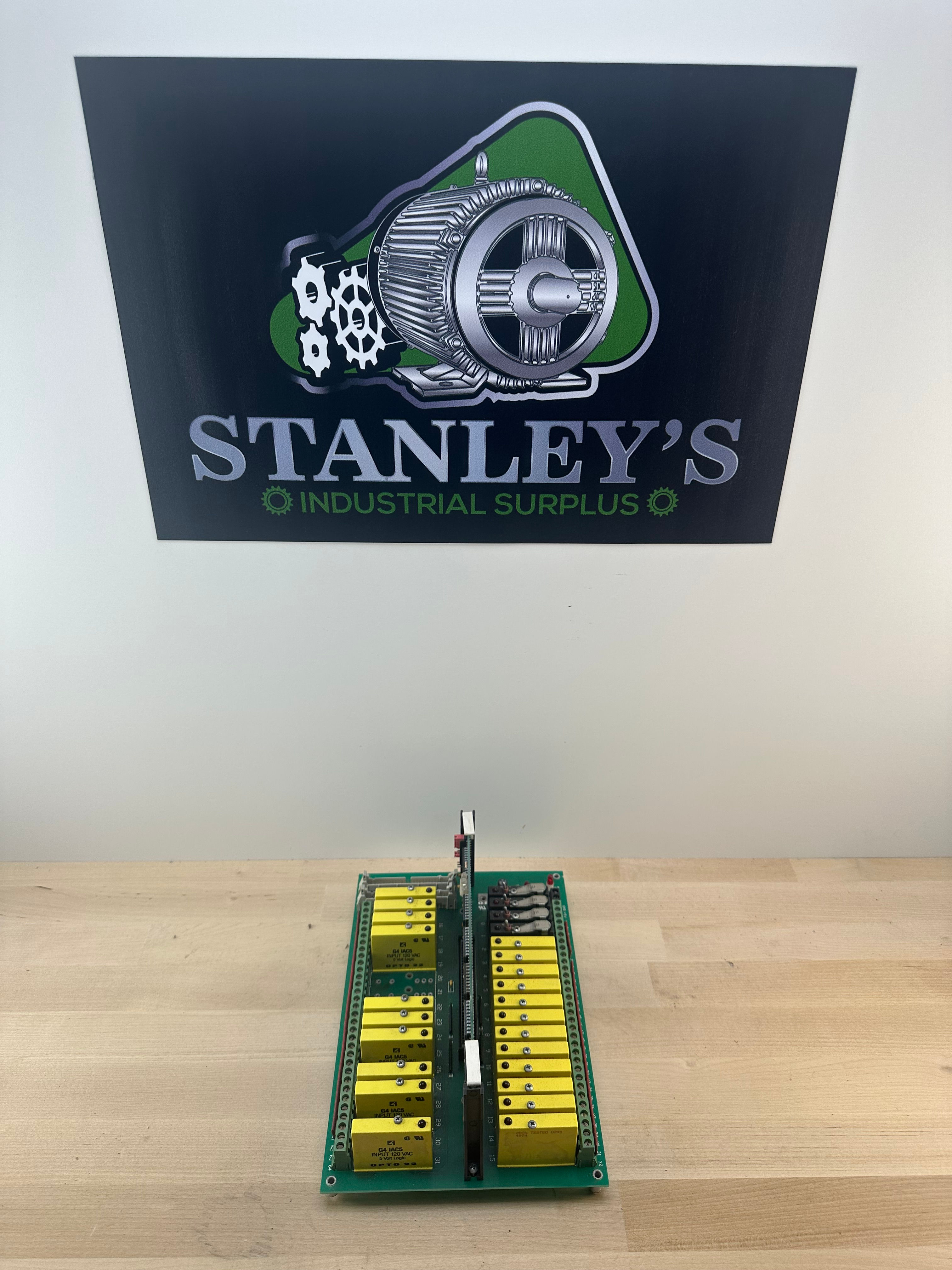 Opto 22 G4PB32H PLC Rack (3)