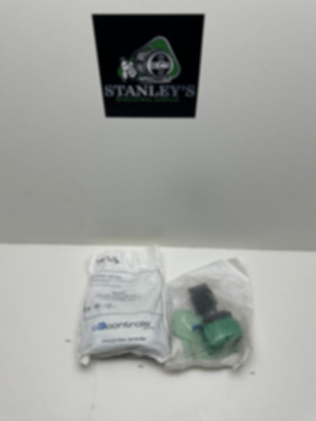 C3 Controls W22SAC-HW-10/10 3 Position Selector Switch New lot of 2