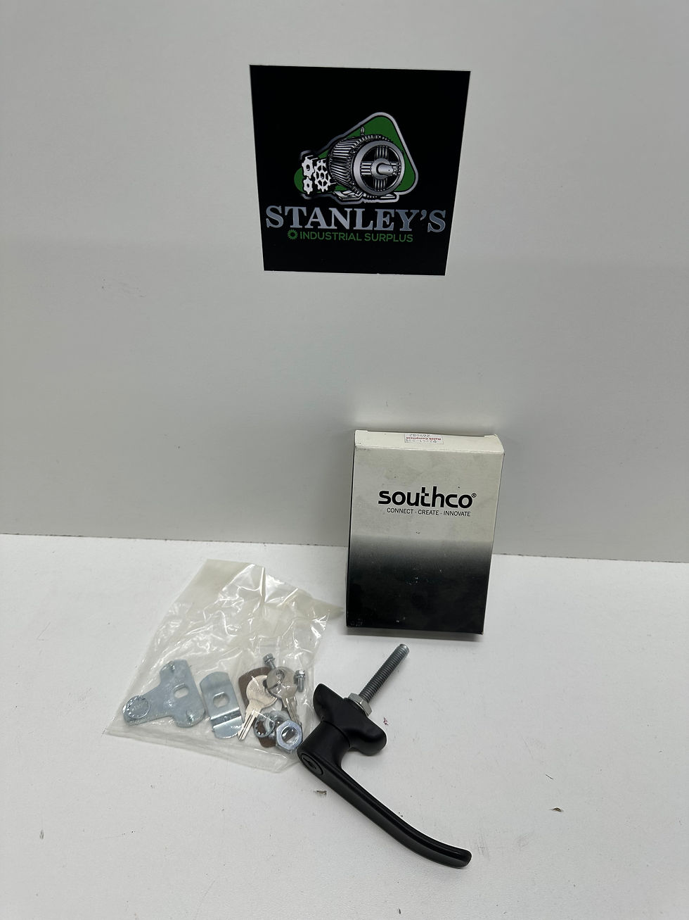 Southco 92-42-511 Cam Latch L-Handle