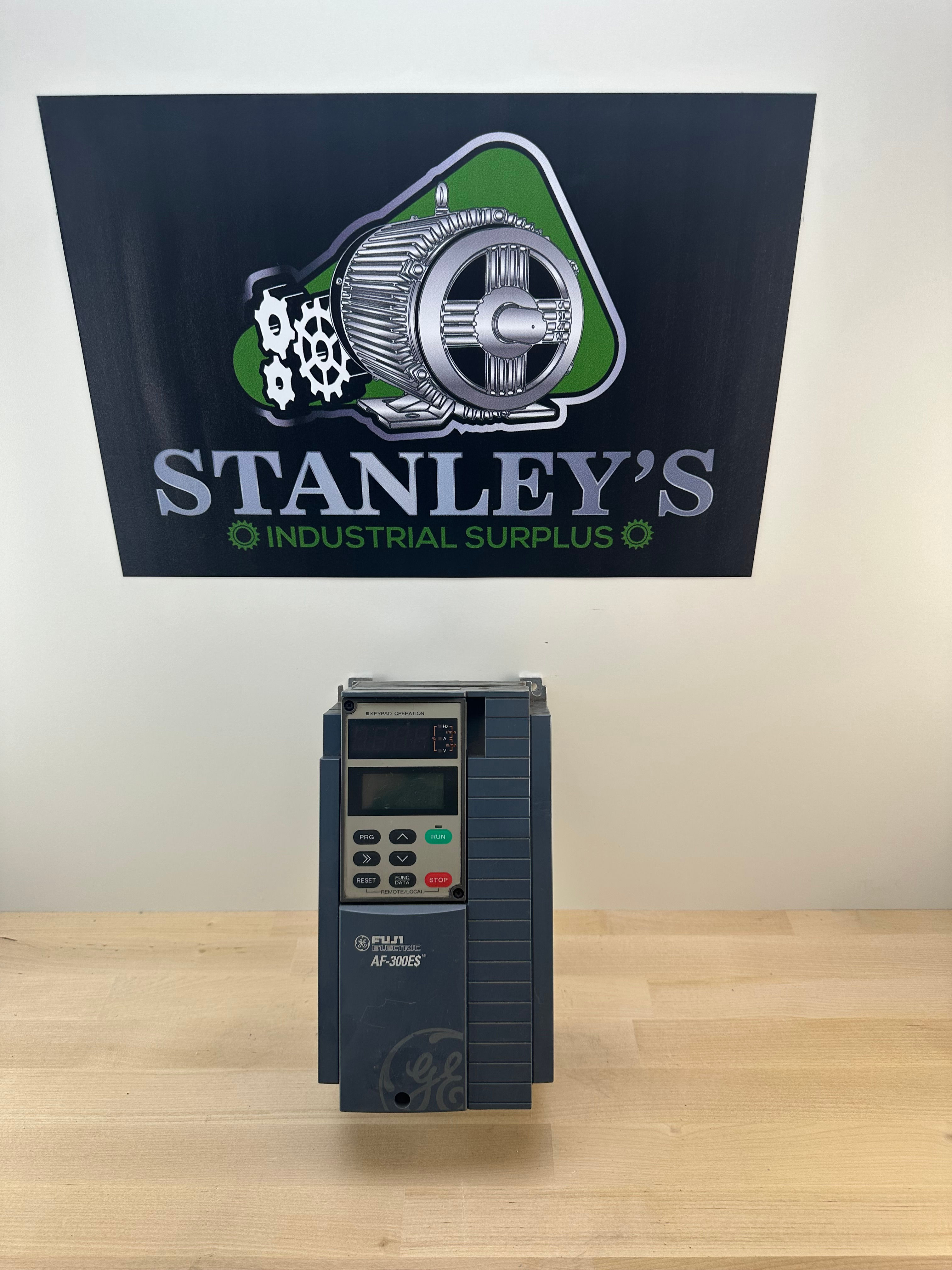 Fuji Electric 6KE$243001X1A1 Variable Drive 380/460v 1hp 3ph