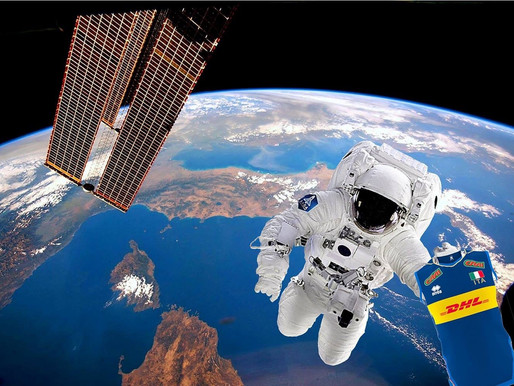 THE ITALIAN NATIONAL VOLLEYBALL TEAM SHIRT GOES INTO SPACE
