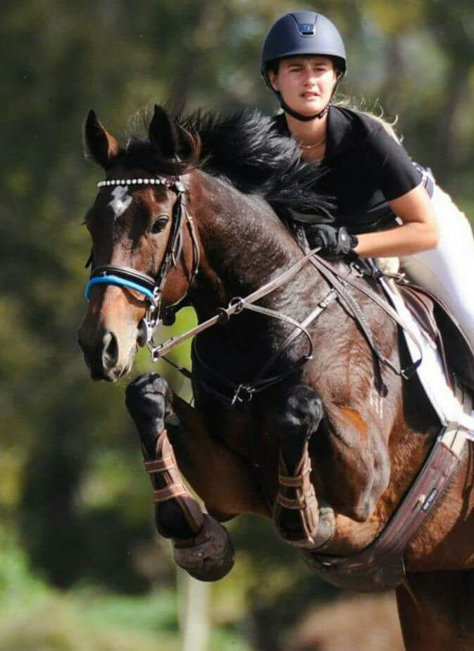 Thumbnail: White Crystals - Single Row