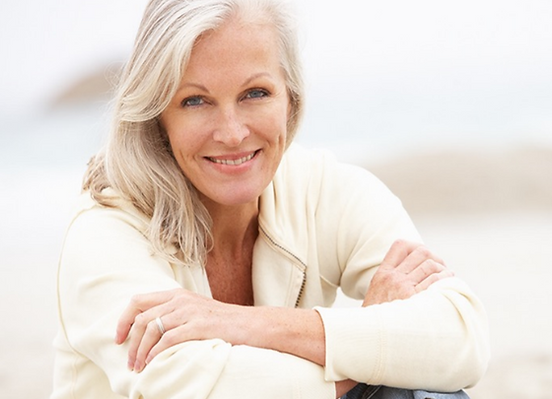 Sgrey haor lady on beaach.png