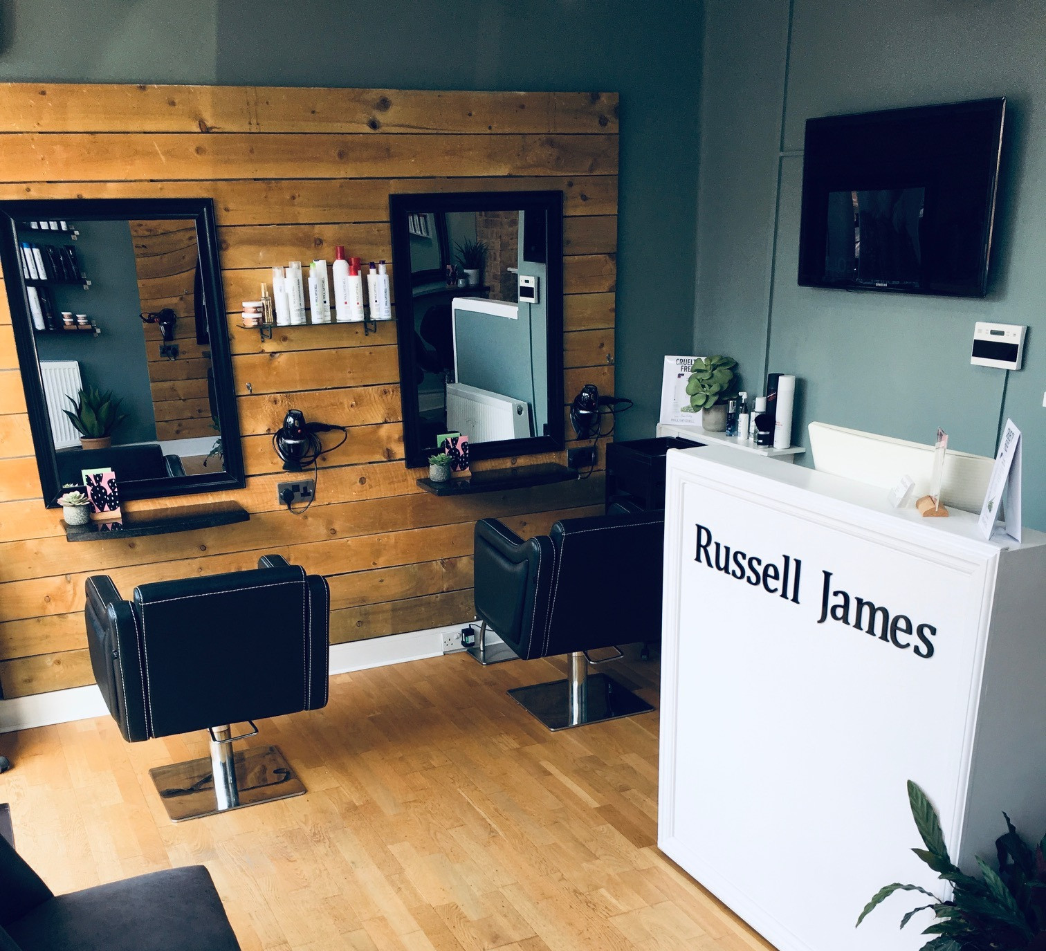 Russell James Salon, Hairdressers & Barbers, Chalfont St Giles