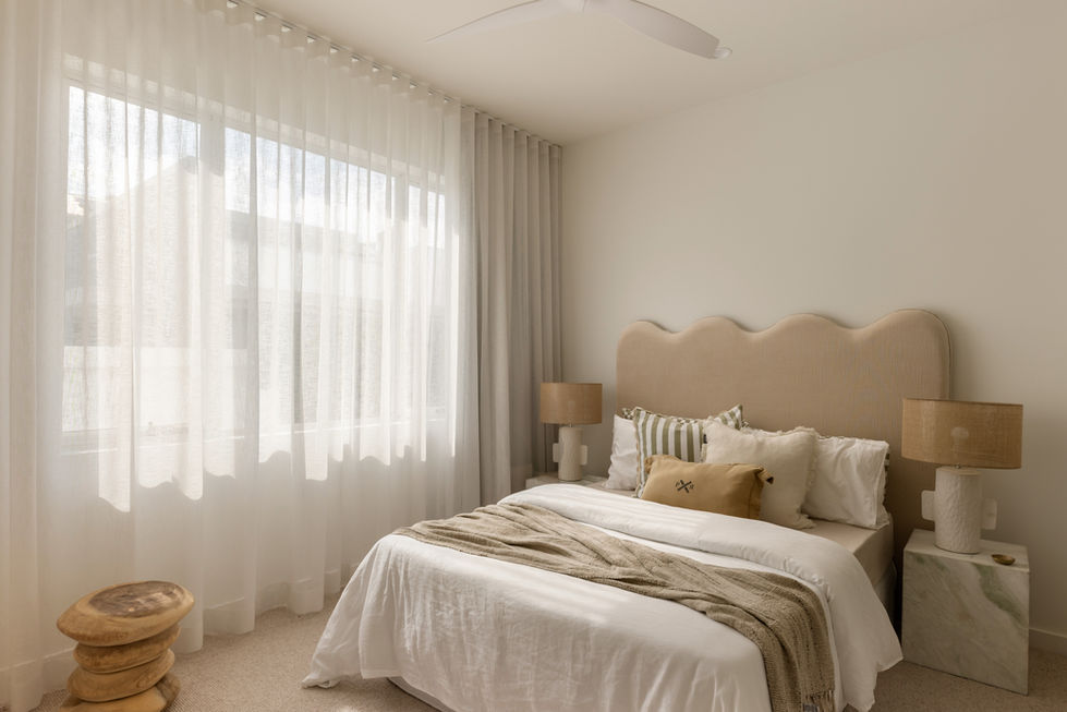 12-08 1A Bal Harbour, Broadbeach Waters 08