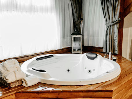 Commercial Laundry for Spas: Maintaining Relaxation from Towel to Robe