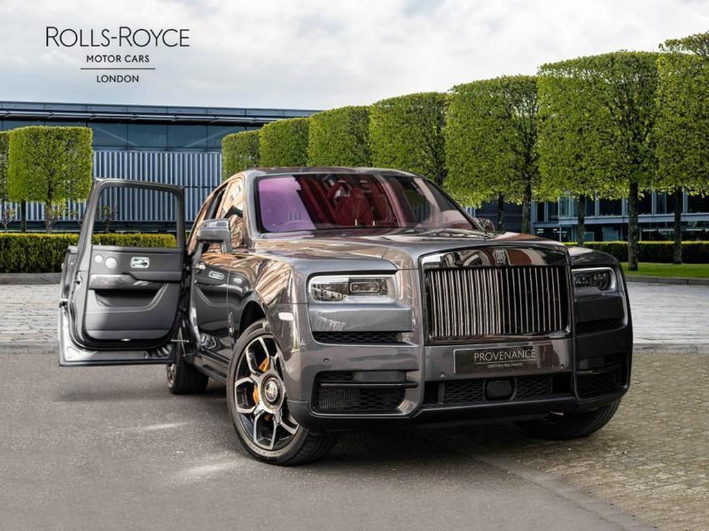 Pre owned Rolls Royce Cullinan 6.75 V12 black badge year 2024