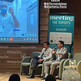 Médico especialista no tratamento de próstata