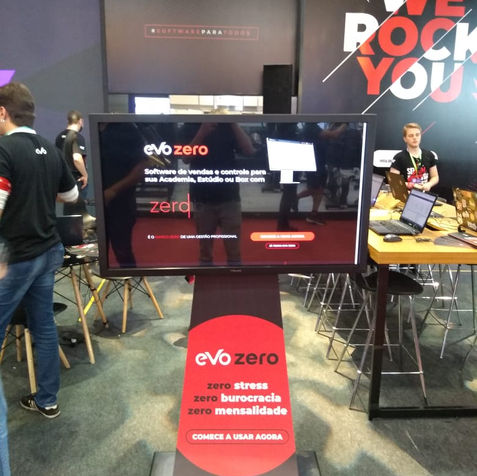 Monitor touch interativo de grande formato TOUK