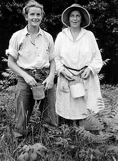 239 Mary nd mother helen in 1930s (1).jp