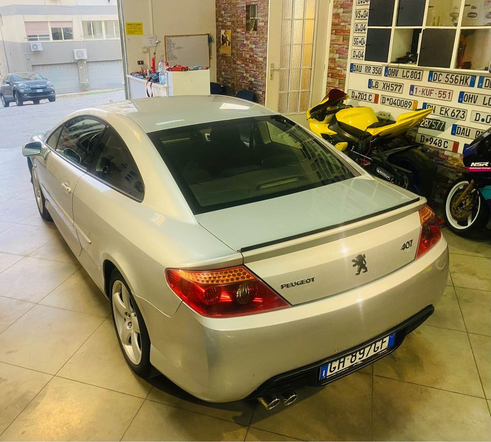 Miniatura: Peugeot 407 Coupè - 2007
