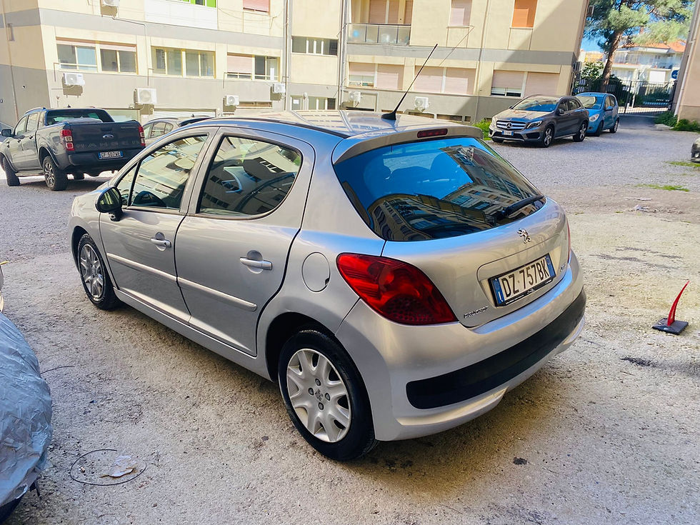Miniatura: Peugeot 207 1.4 HDi - NEOPATENTATI - 2009