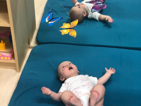 מוביילים מונטסוריים: איך לשפר את התפתחות התינוק שלך עם גירויים נכונים