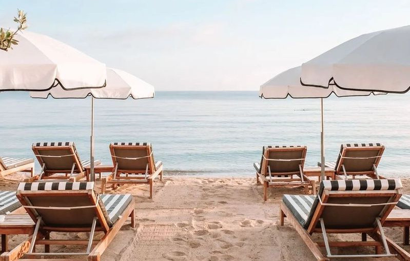 Les-Cabines---Plage-privée-Antibes-Juan-