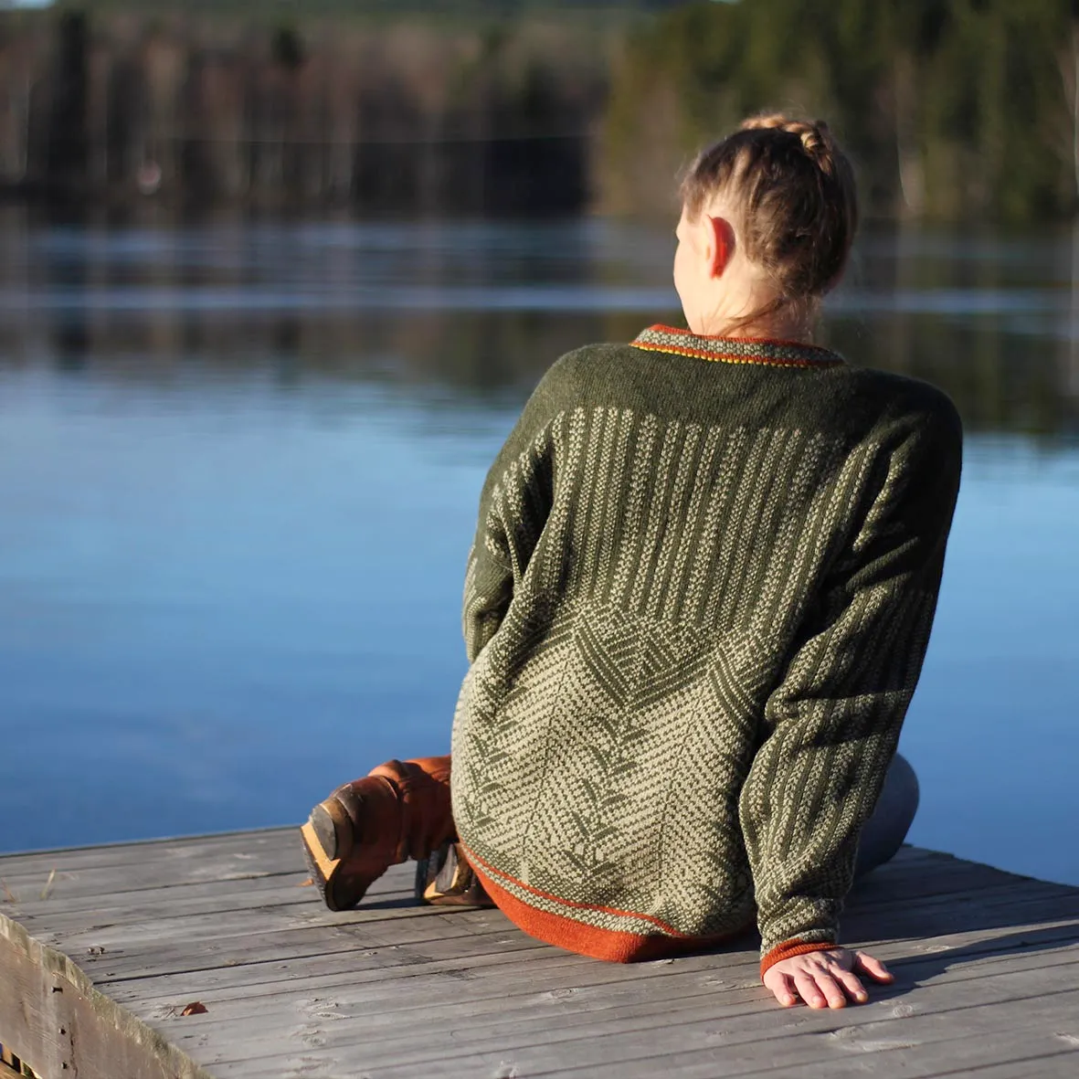 Elmina Fors Jumper Skog moss-green-5.jpg.webp
