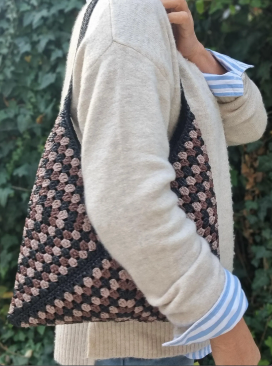 Thumbnail: Crochet/raffia hobo bag