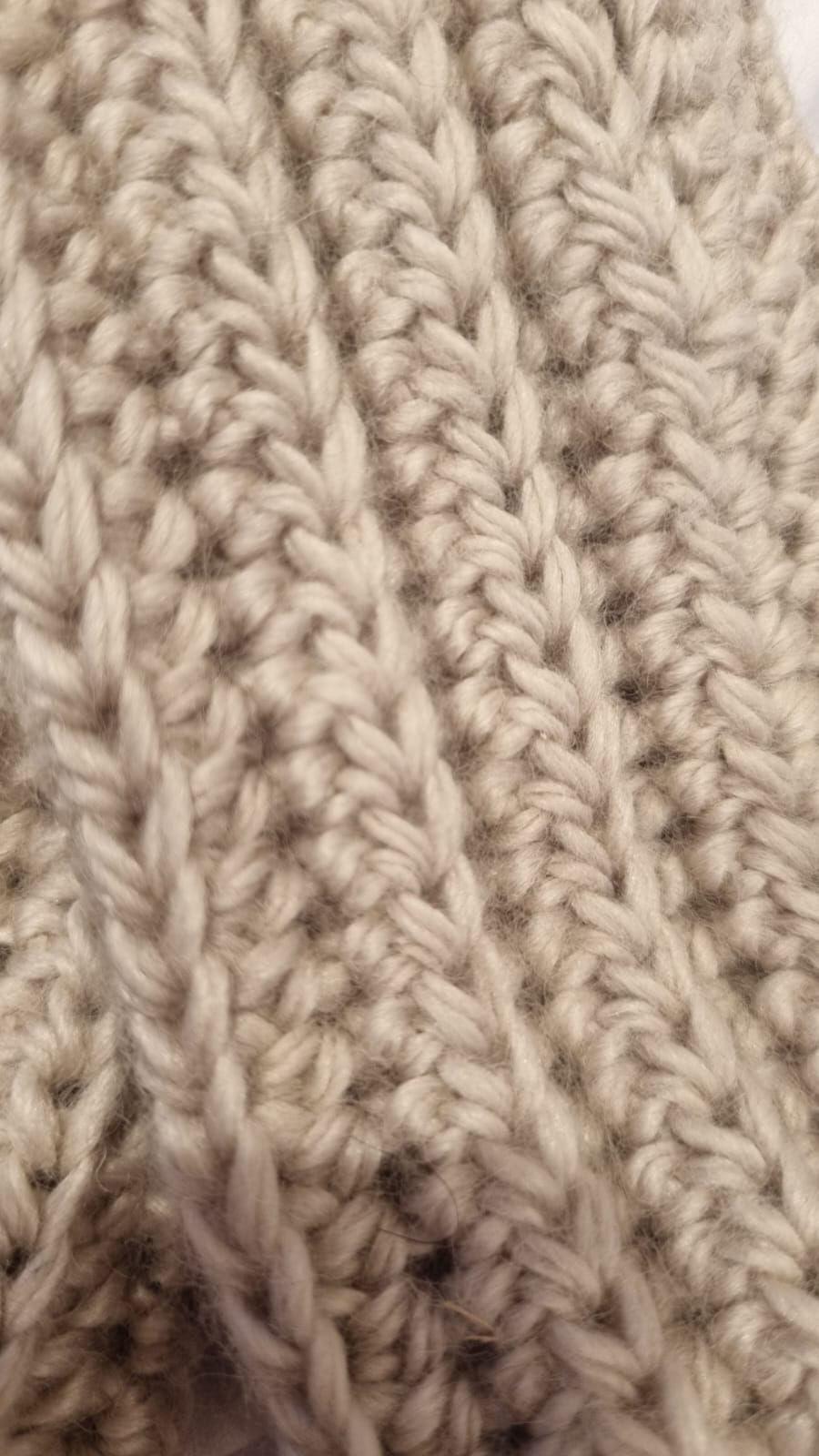 Thumbnail: Mitaines en crochet beige, idée cadeau